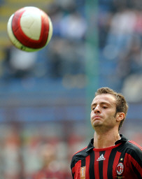 Milan: Gilardino alla Fiorentina